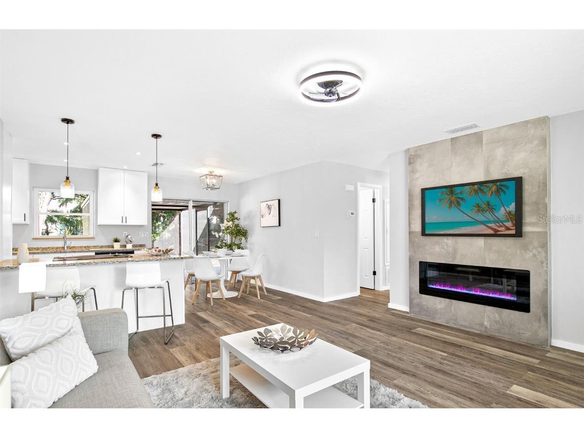 4697 Linwood Street Sarasota FL 34232 A4673620 image7