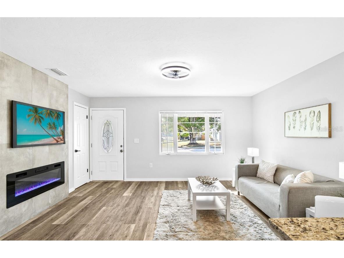 4697 Linwood Street Sarasota FL 34232 A4673620 image9