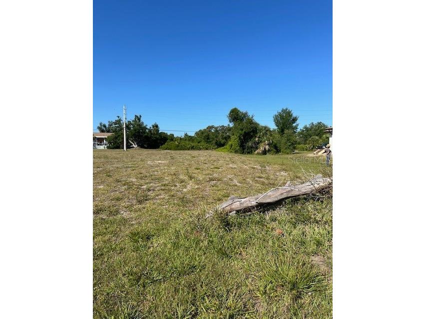 47 Boundary Boulevard Rotonda West FL 33947 D6136264 image1