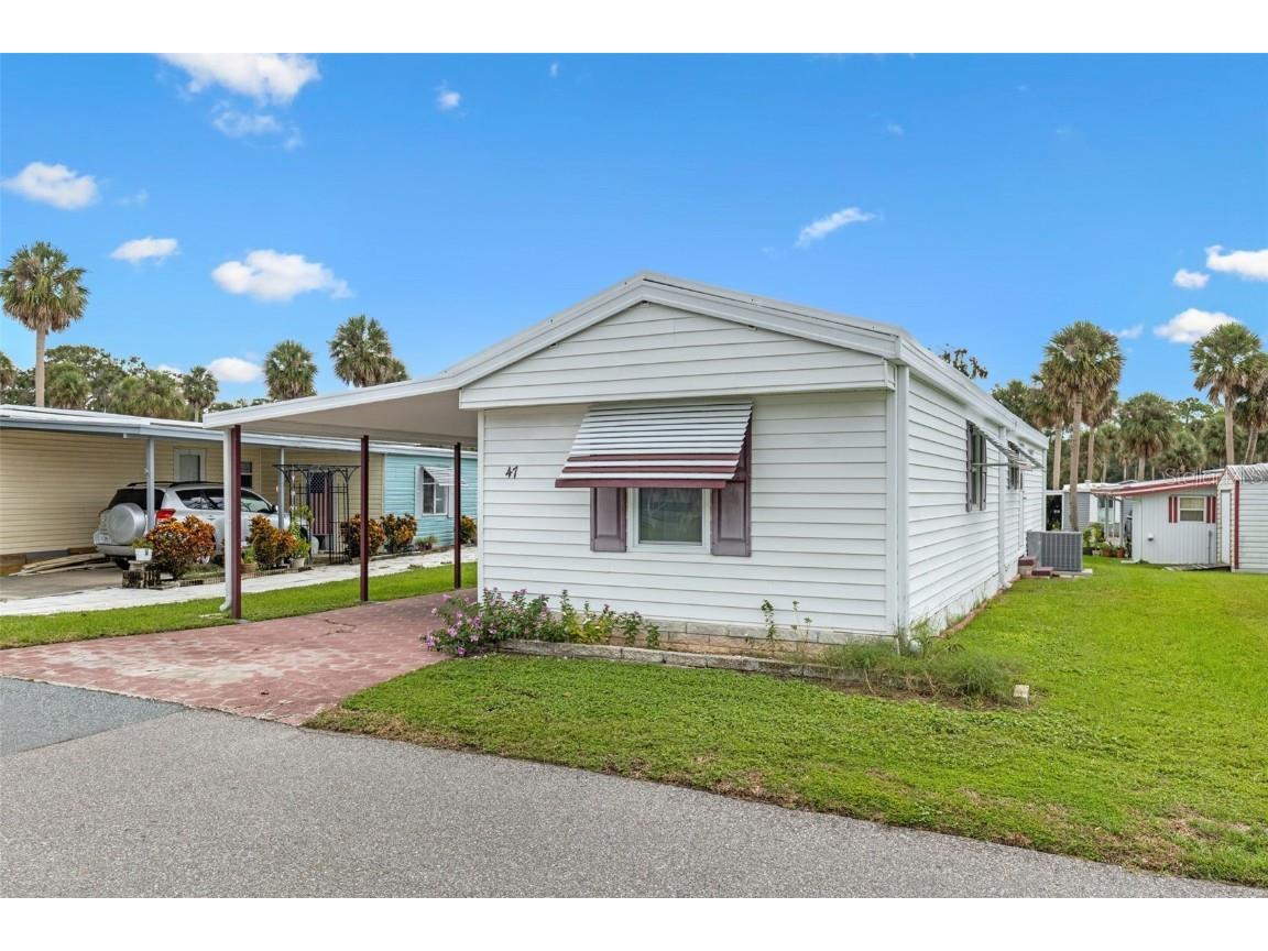 47 Cocos Plumosa Drive Eustis FL 32726 - Trout Lake O6342634 image5