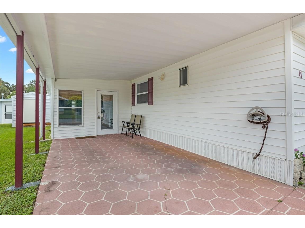 47 Cocos Plumosa Drive Eustis FL 32726 - Trout Lake O6342634 image6