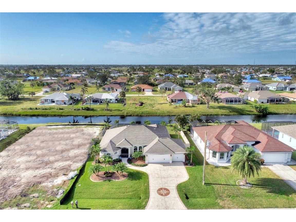 47 Fairway Road Rotonda West FL 33947 D6128145 image1