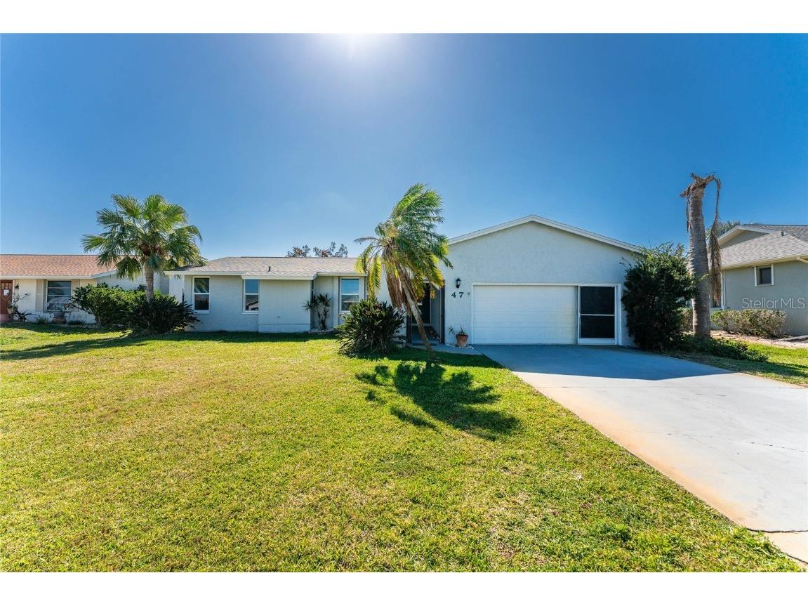 47 Oakland Hills Place Rotonda West FL 33947 D6128468 image1