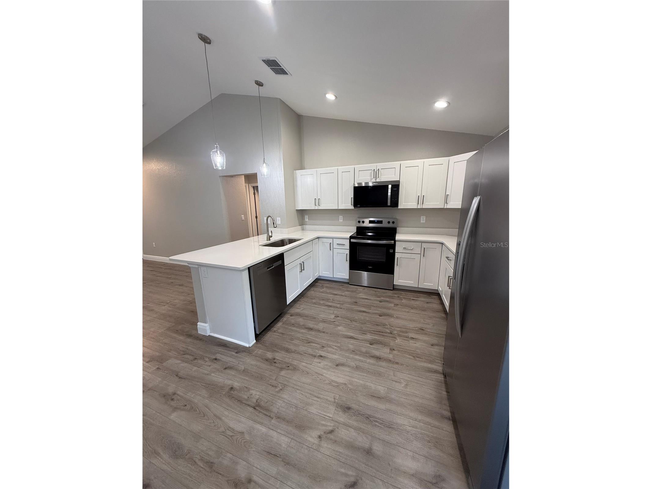 47 Pine Radial Ocala FL 34472 OM723794 image12