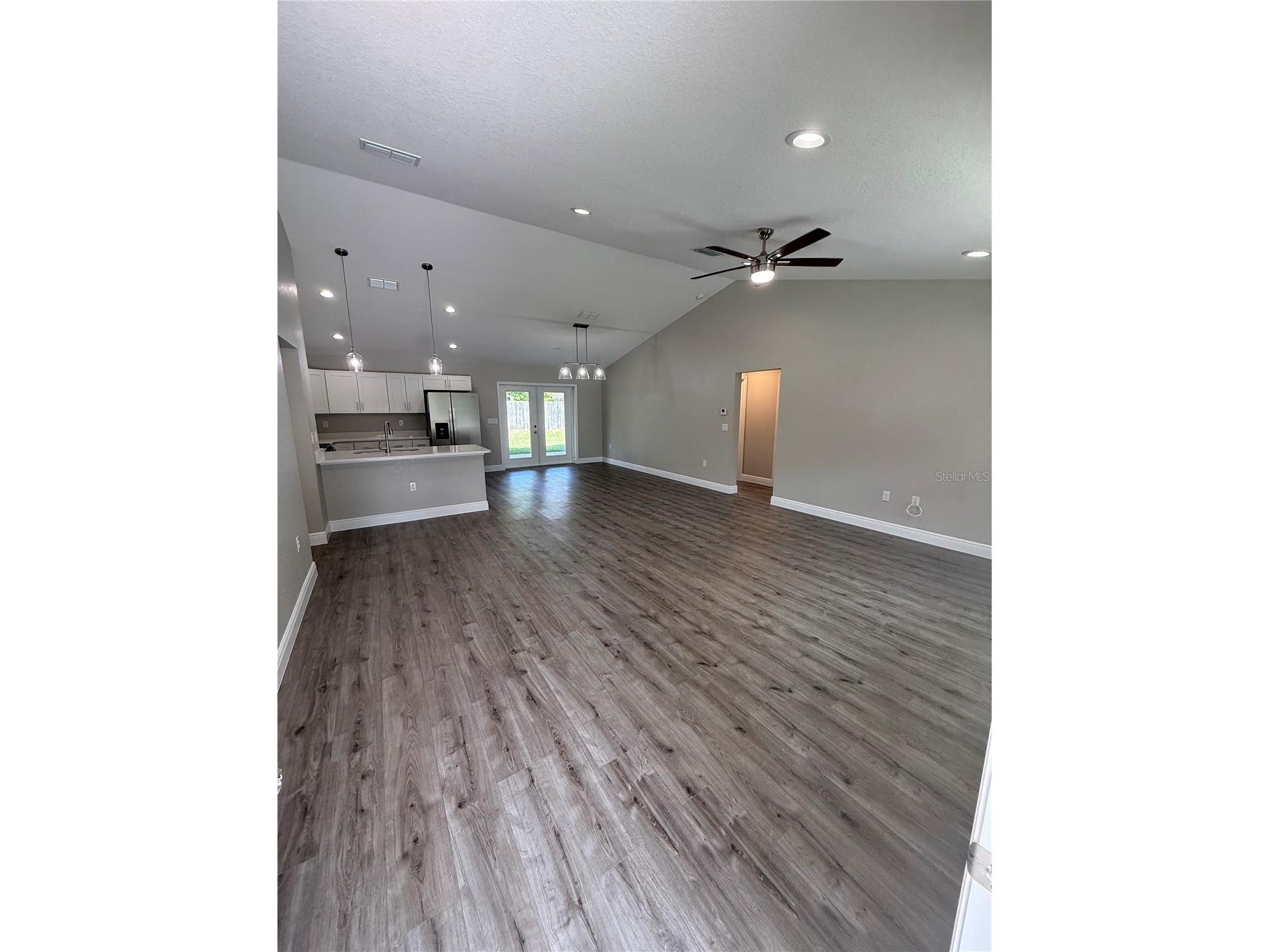 47 Pine Radial Ocala FL 34472 OM723794 image2