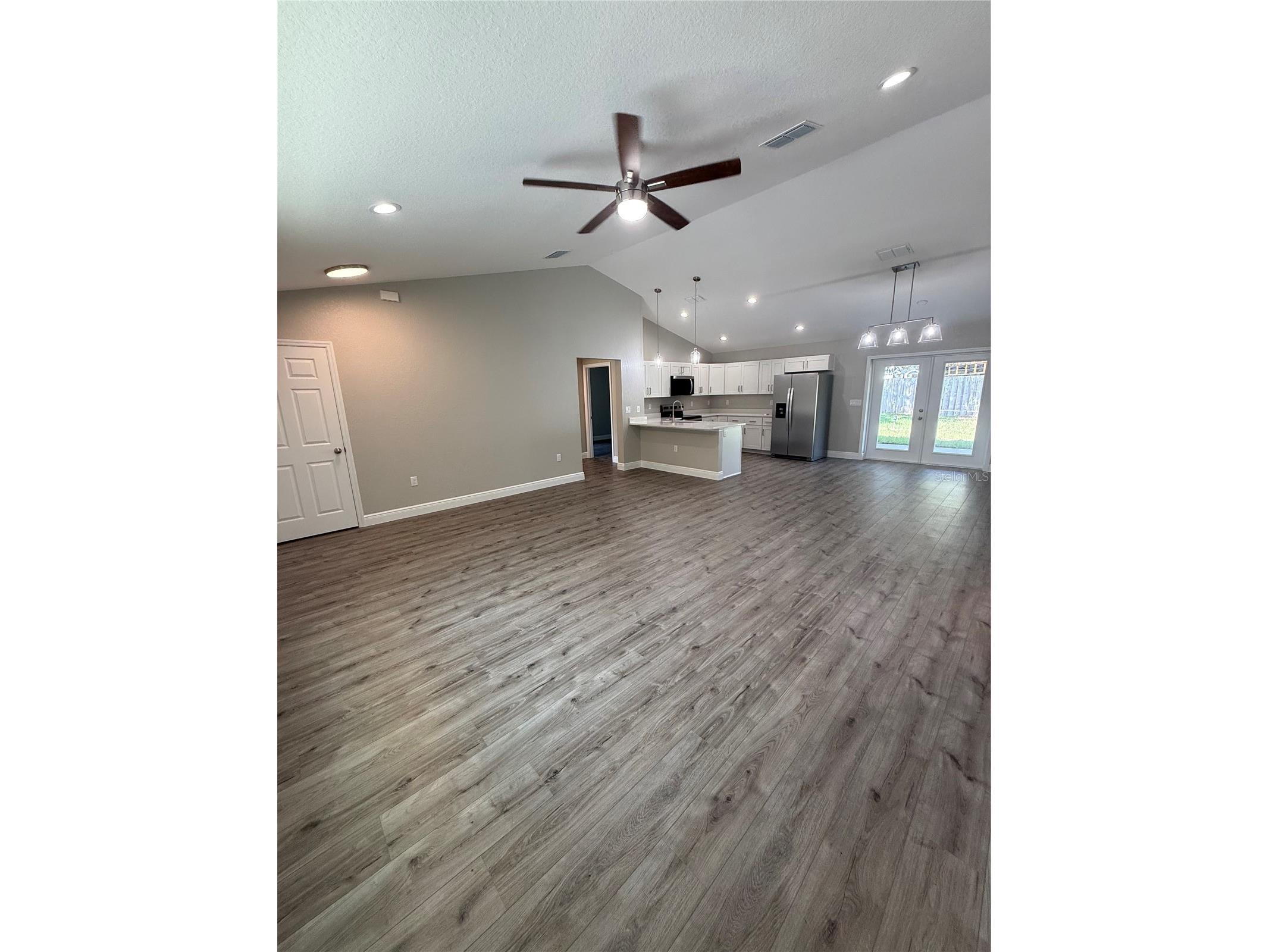 47 Pine Radial Ocala FL 34472 OM723794 image3
