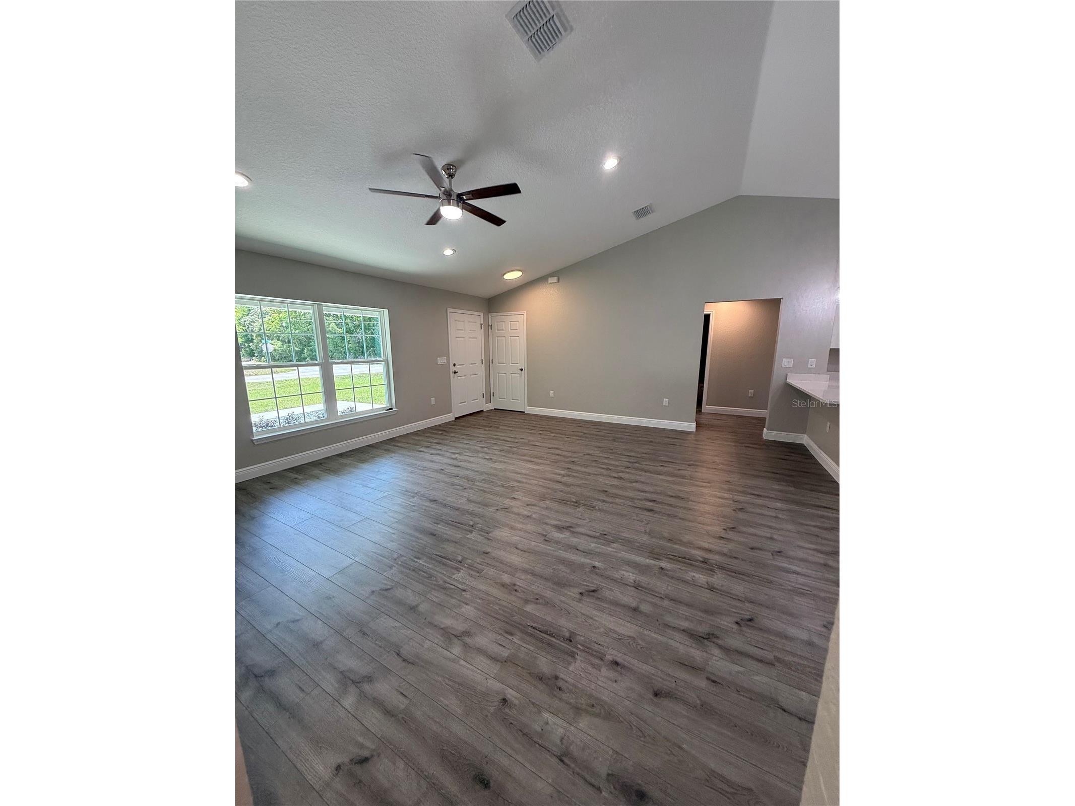 47 Pine Radial Ocala FL 34472 OM723794 image4