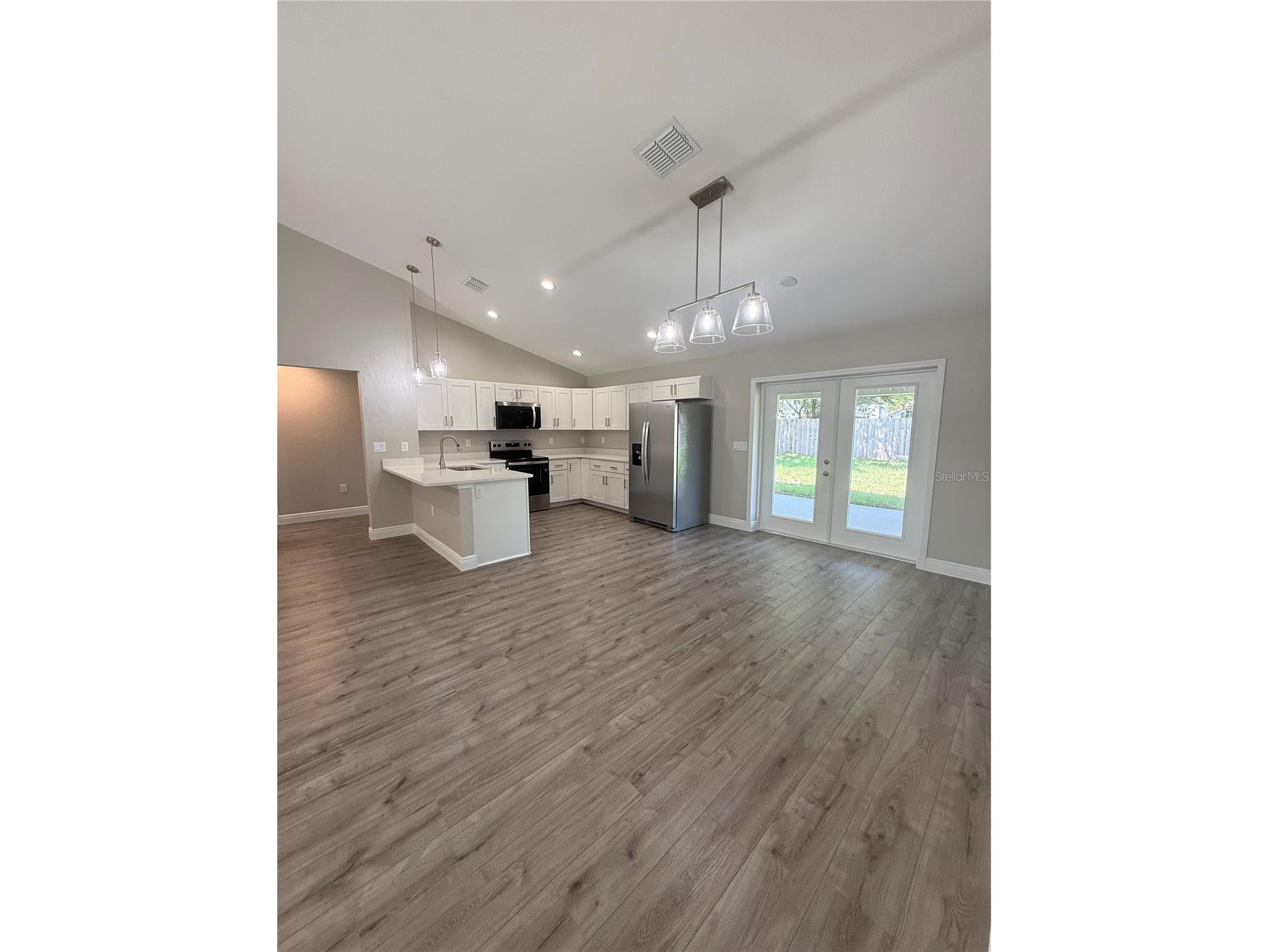 47 Pine Radial Ocala FL 34472 OM723794 image5