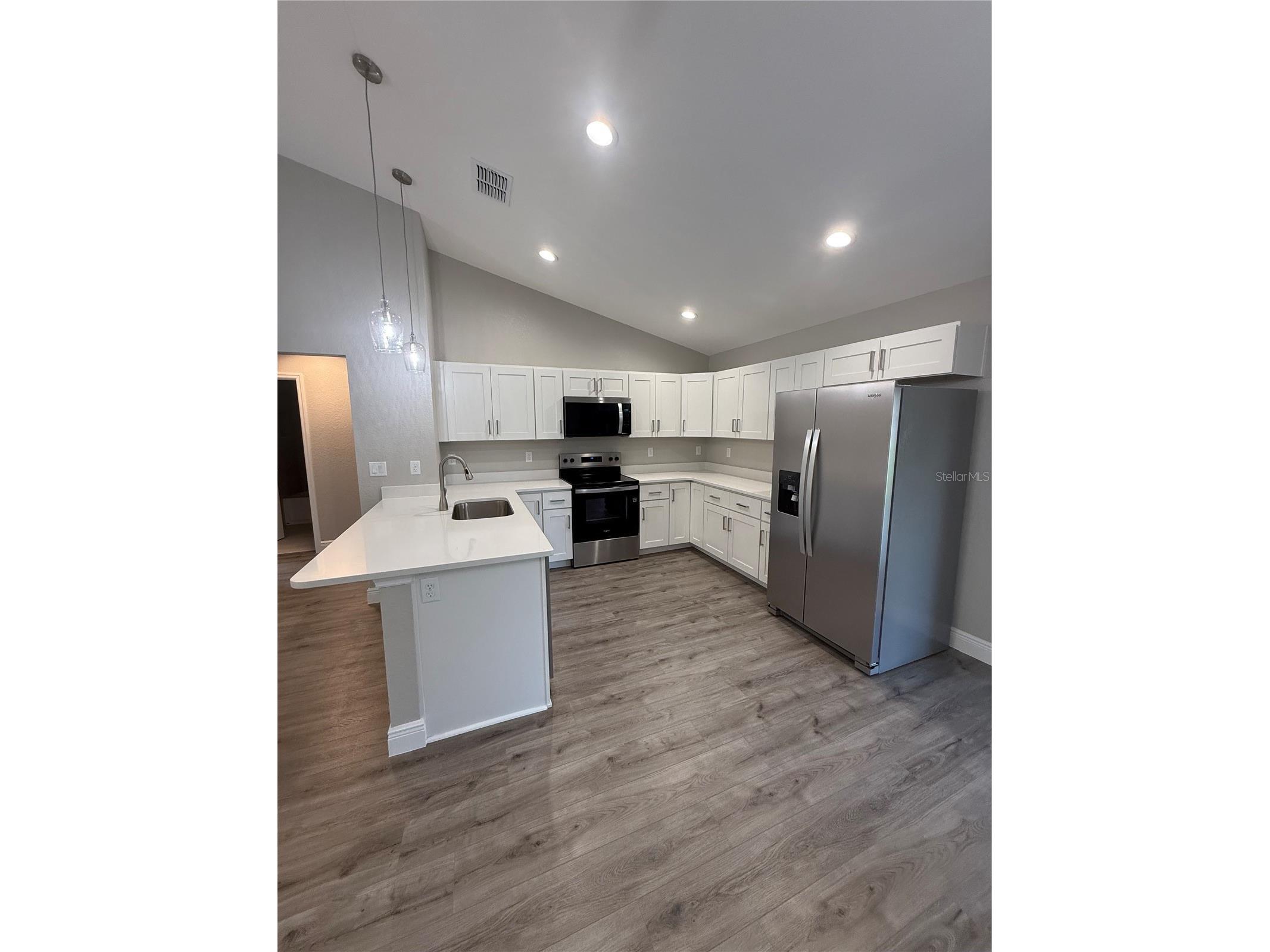 47 Pine Radial Ocala FL 34472 OM723794 image8