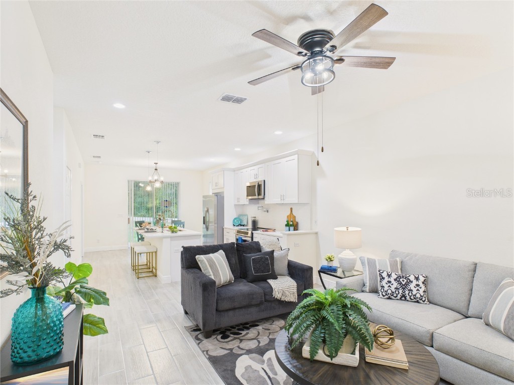 47 Sequoia Loop Ocklawaha FL 32179 OM695275 image4