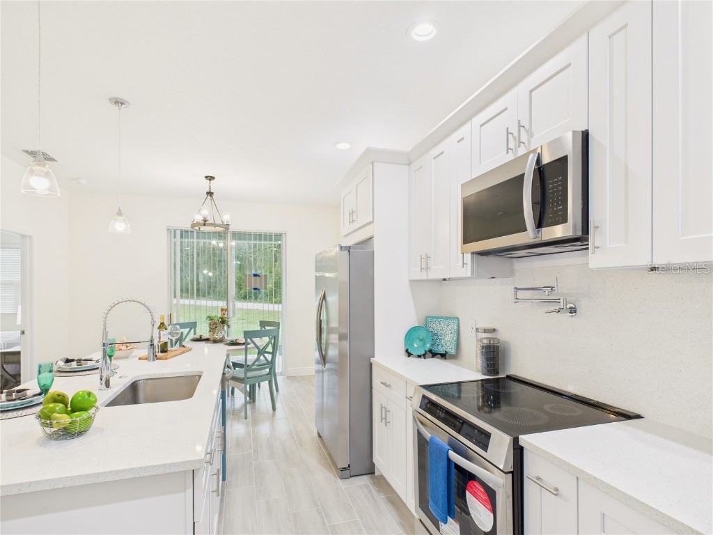 47 Sequoia Loop Ocklawaha FL 32179 OM695275 image8