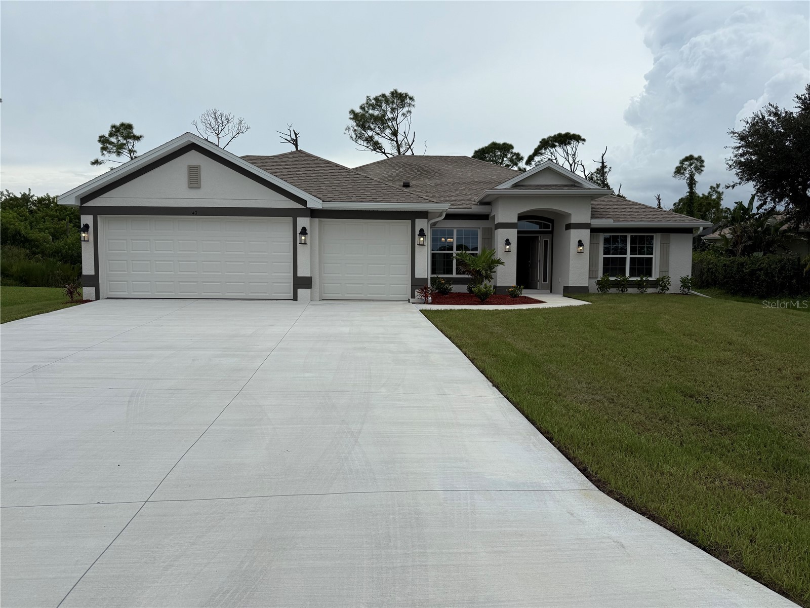 47 Tee View Road Rotonda West FL 33947 C7508643 image1