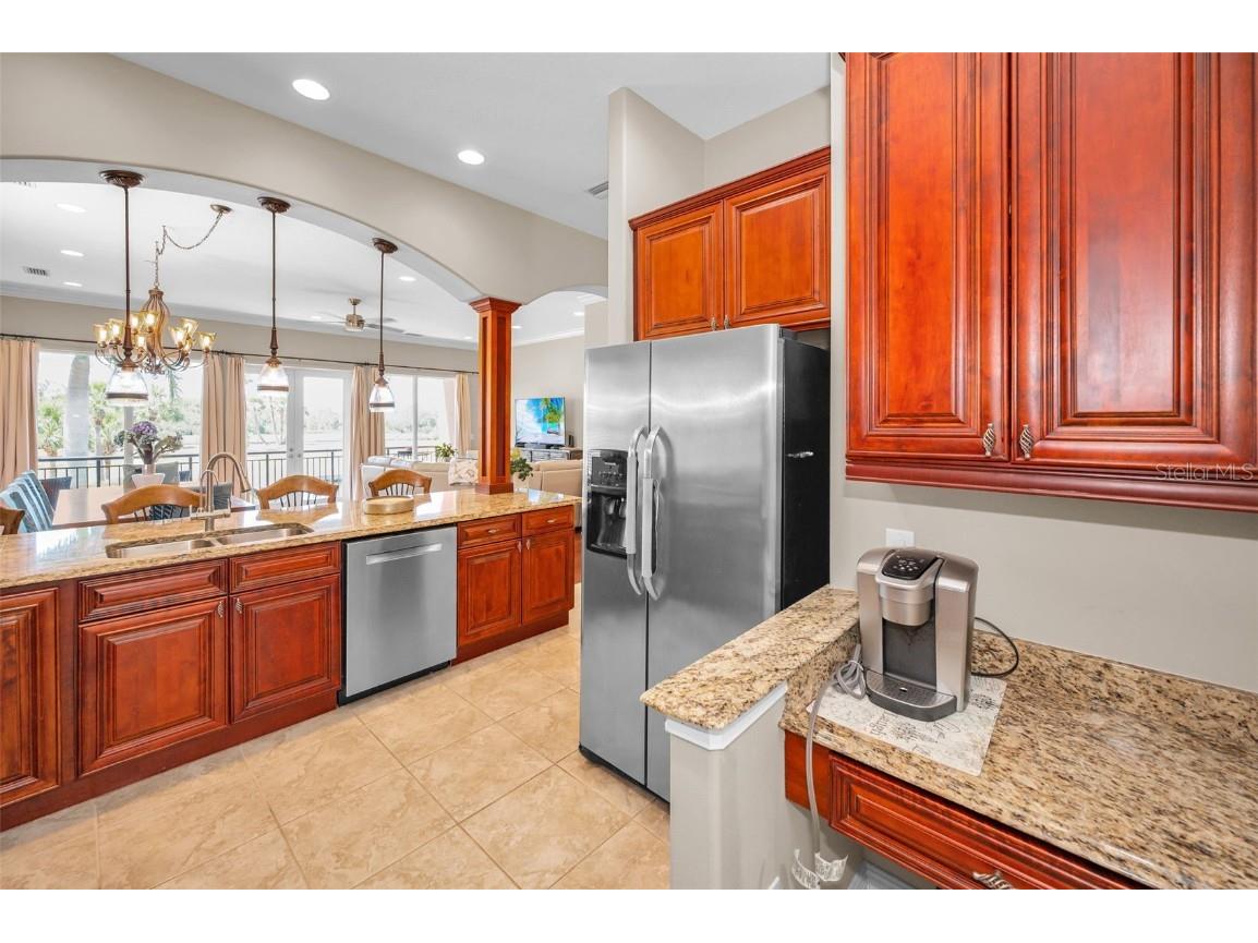 47 W Morgan Street Tarpon Springs FL 34689 TB8367587 image4