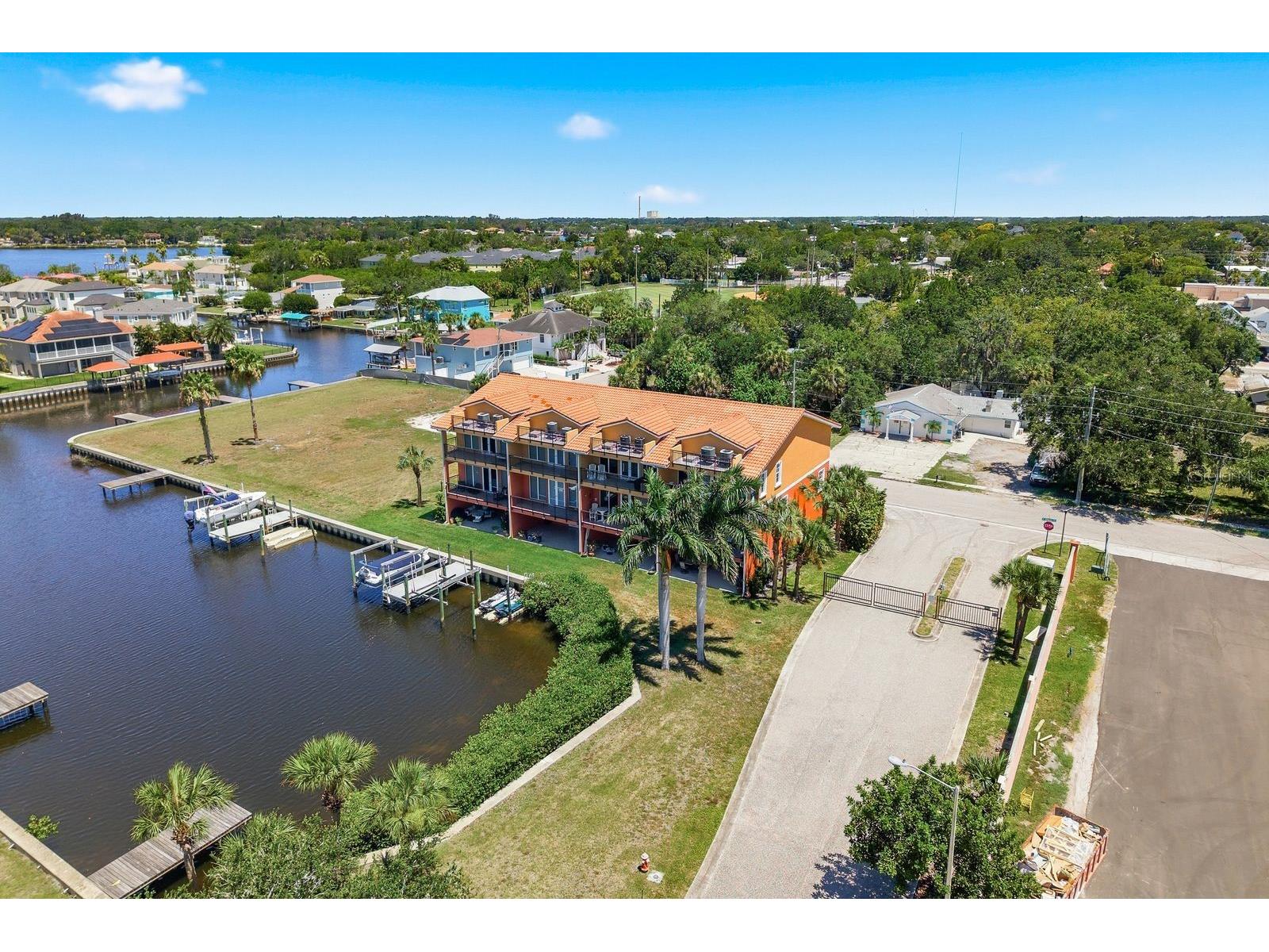 47 W Morgan Street Tarpon Springs FL 34689 TB8517702 image48