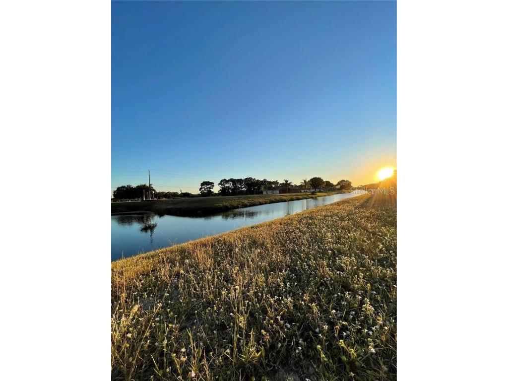 470 & 472 Boundary Boulevard Rotonda West FL 33947 A4652680 image1