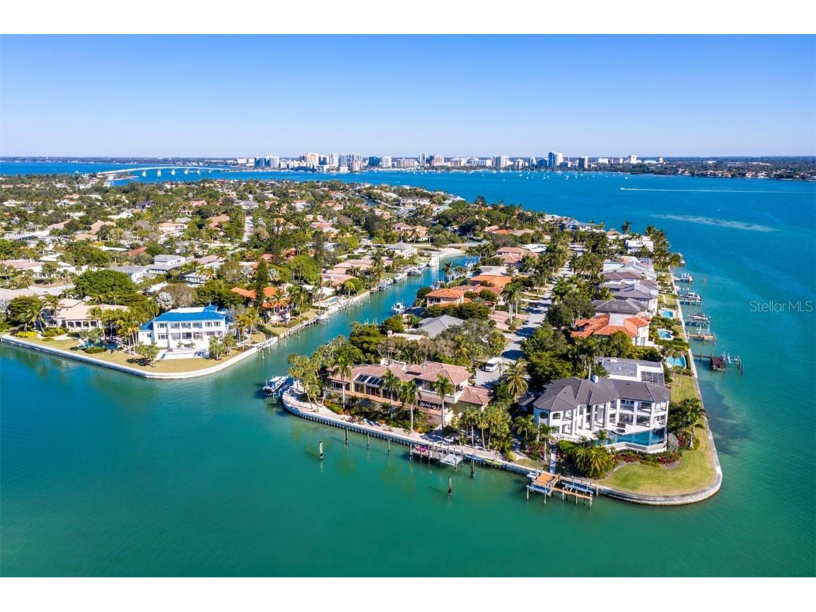 470 E Royal Flamingo Drive Sarasota FL 34236 A4611810 image1