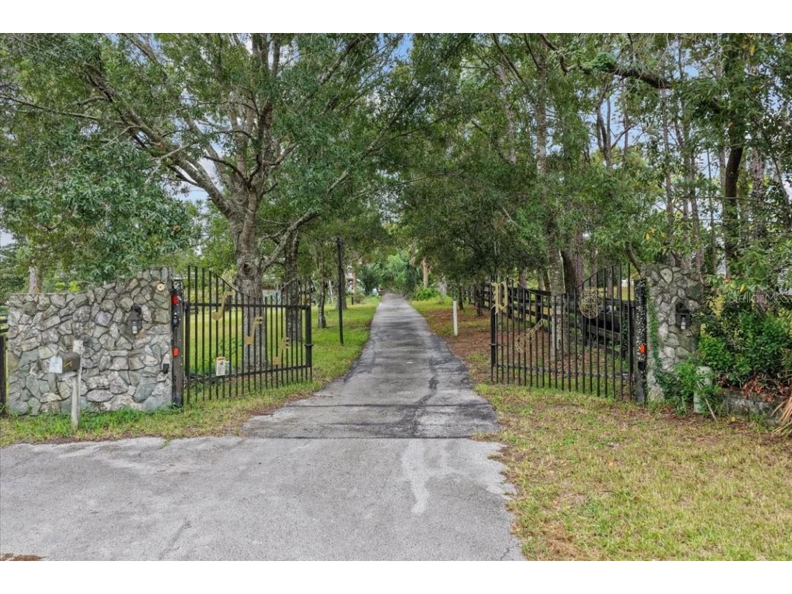 470 Fay Avenue Spring Hill FL 34609 W7879671 image3