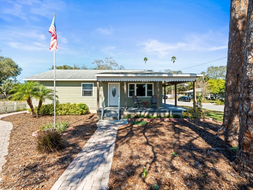 470 Hibiscus Lane N Dunedin FL 34698 TB8352555 image1