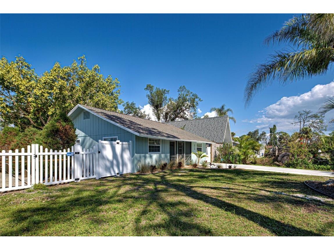 470 Leach Street Englewood FL 34223 A4640194 image3