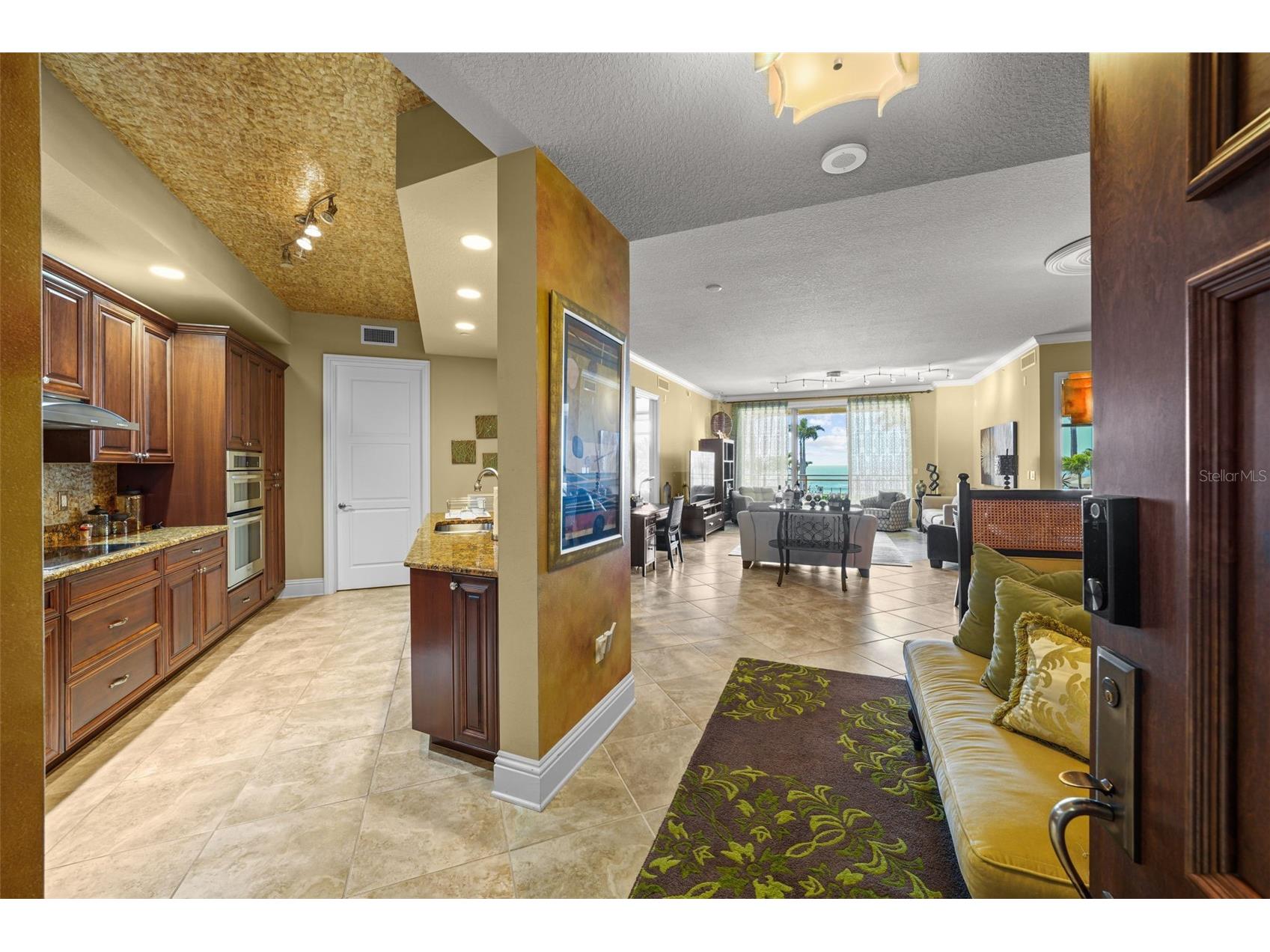 470 Mandalay Avenue #403 Clearwater Beach FL 33767 TB8493453 image3