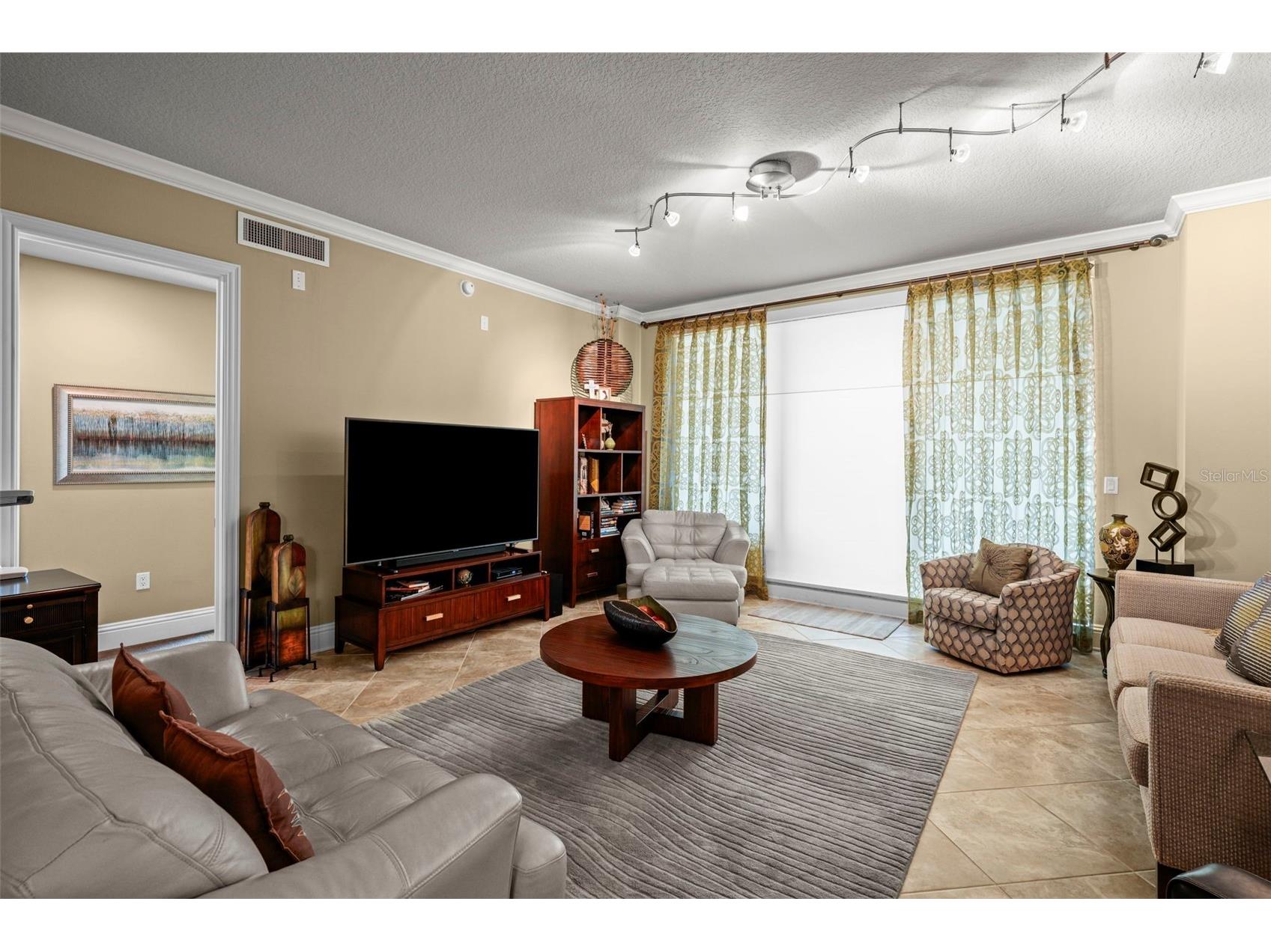 470 Mandalay Avenue #403 Clearwater Beach FL 33767 TB8493453 image4