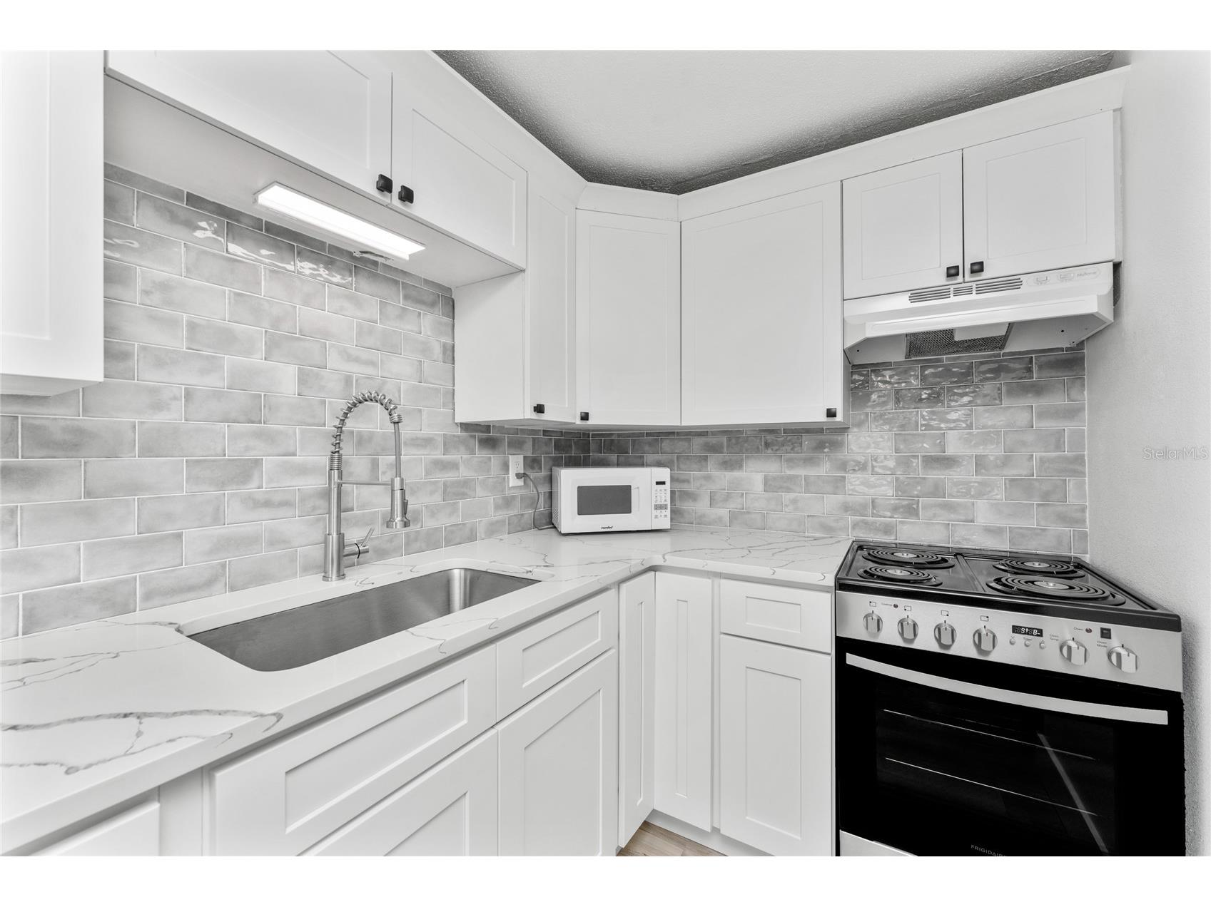 470 S Mccall Road #10 Englewood FL 34223 - LEMON BAY D6145615 image17