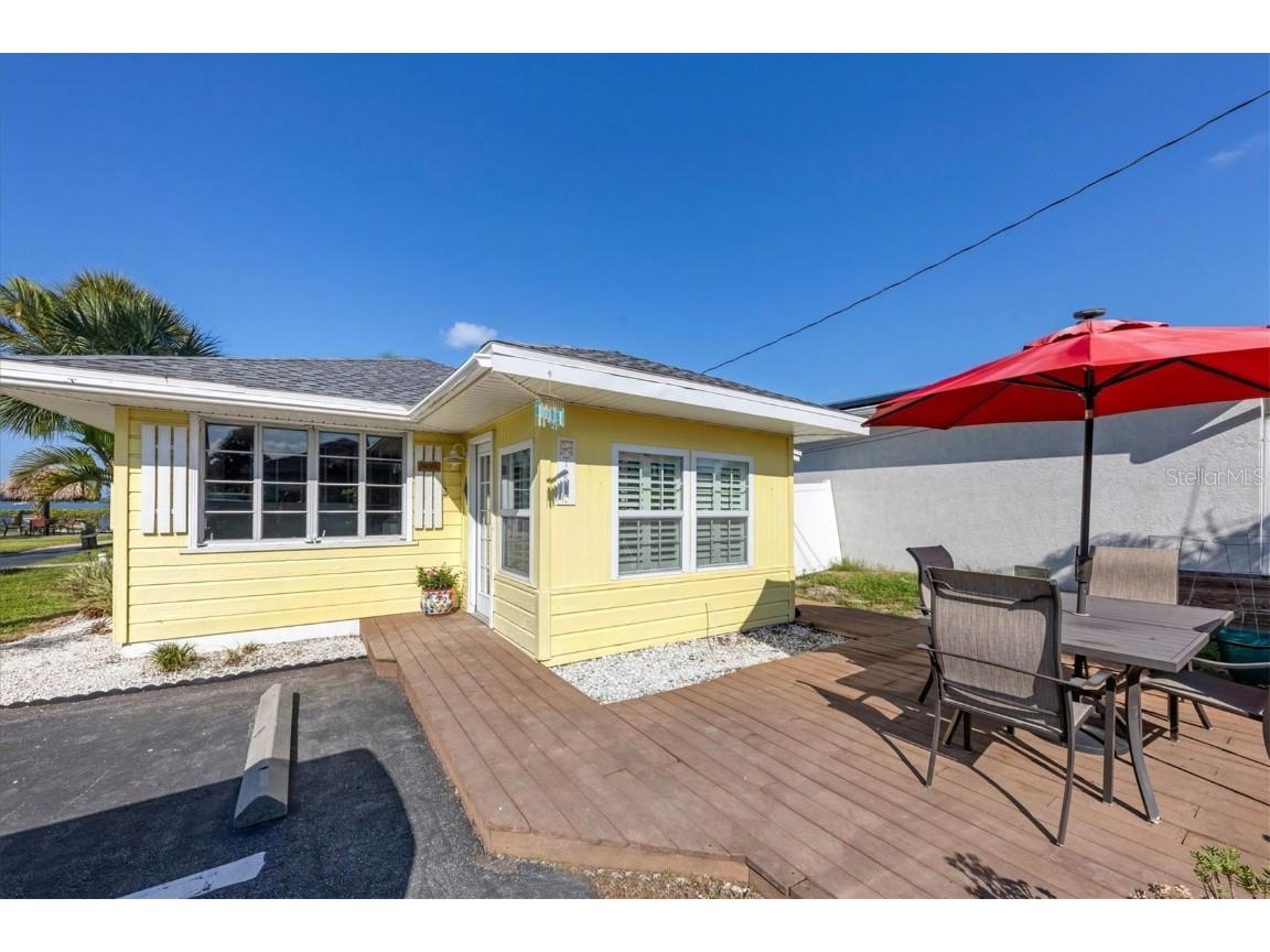 470 S Mccall Road #6 Englewood FL 34223 D6131188 image1