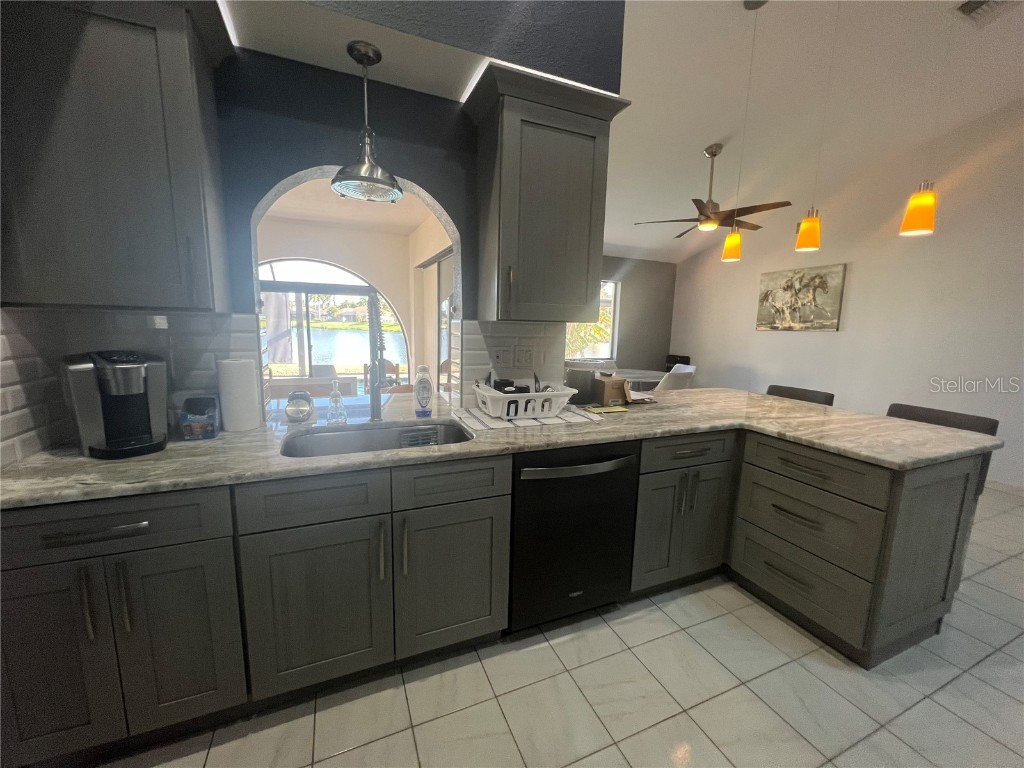 470 Strasburg Drive Port Charlotte FL 33954 - ELKCAM WATERWAY C7517005 image10