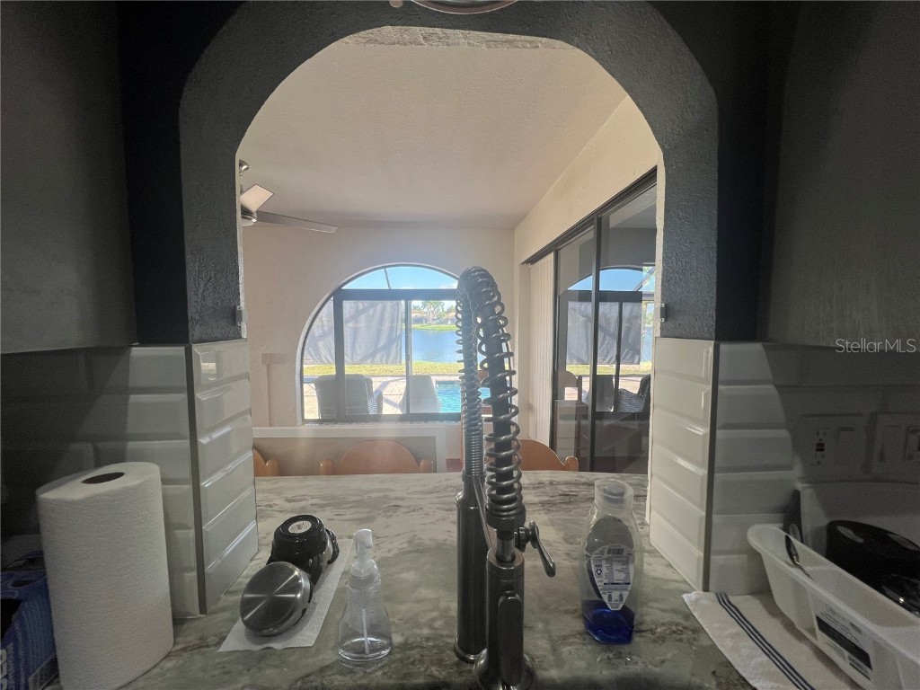 470 Strasburg Drive Port Charlotte FL 33954 - ELKCAM WATERWAY C7517005 image12