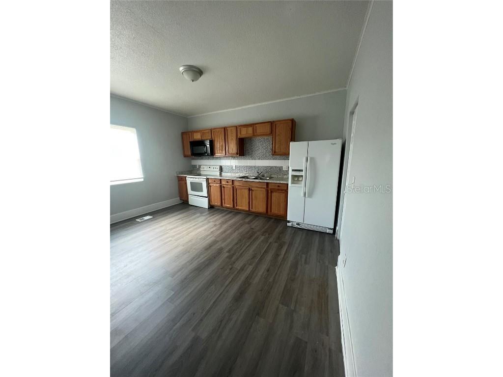 4700 10th Avenue S #1 Saint Petersburg FL 33711 TB8432414 image2