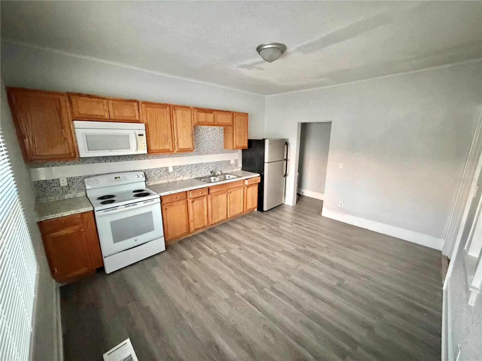 4700 10th Avenue S Saint Petersburg FL 33711 TB8513315 image2