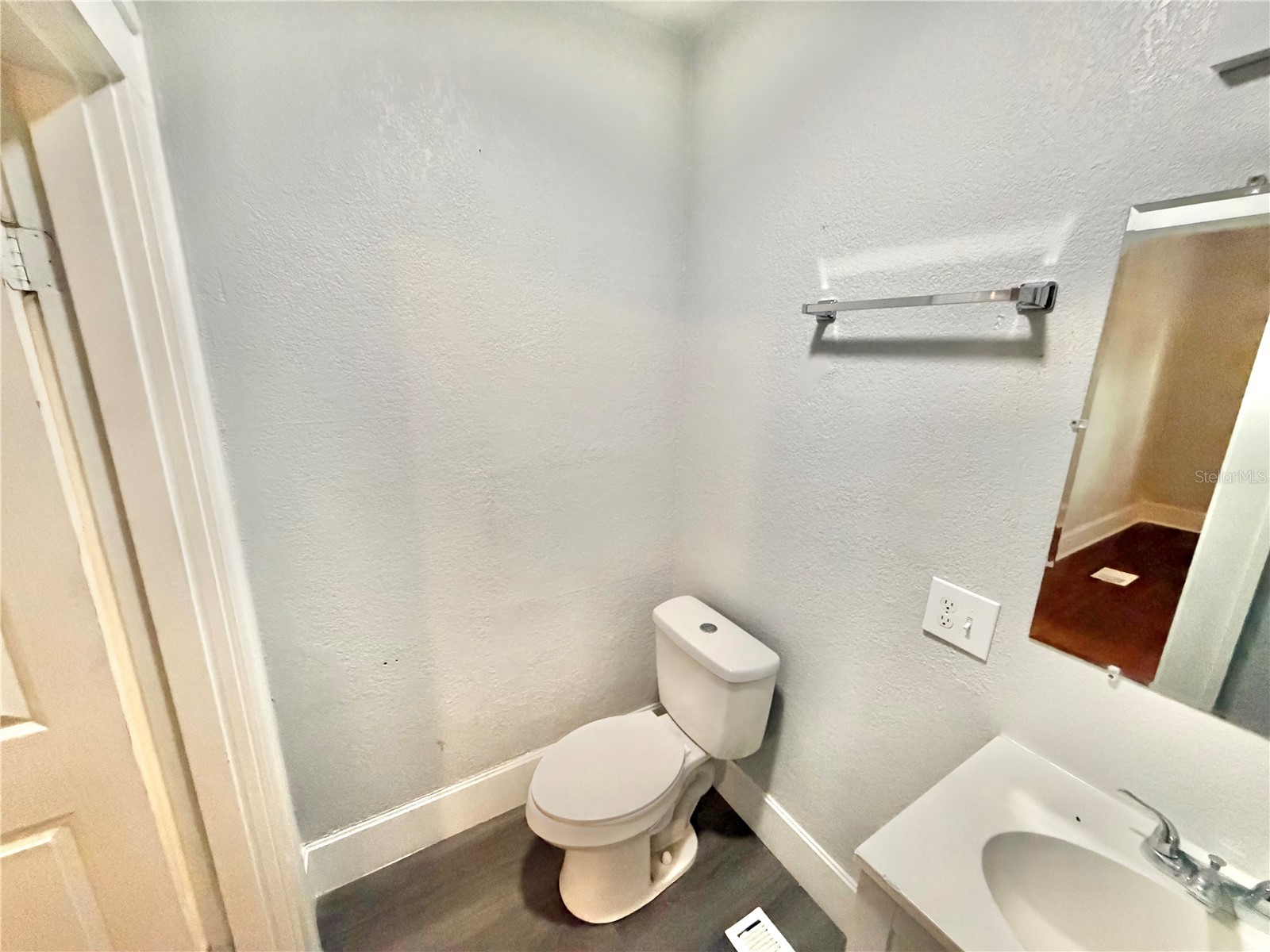4700 10th Avenue S Saint Petersburg FL 33711 TB8513315 image8