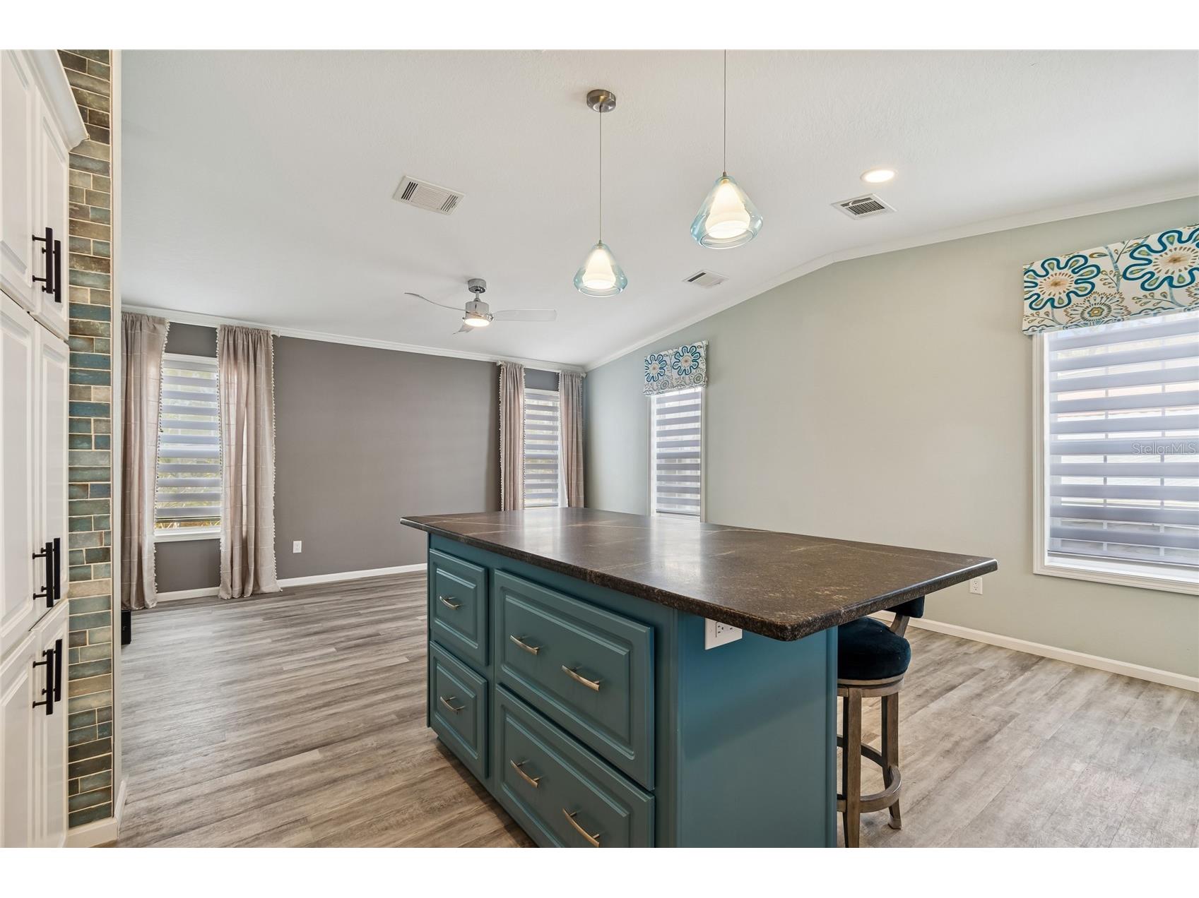 4700 67th Way N #55 Saint Petersburg FL 33709 TB8484329 image10