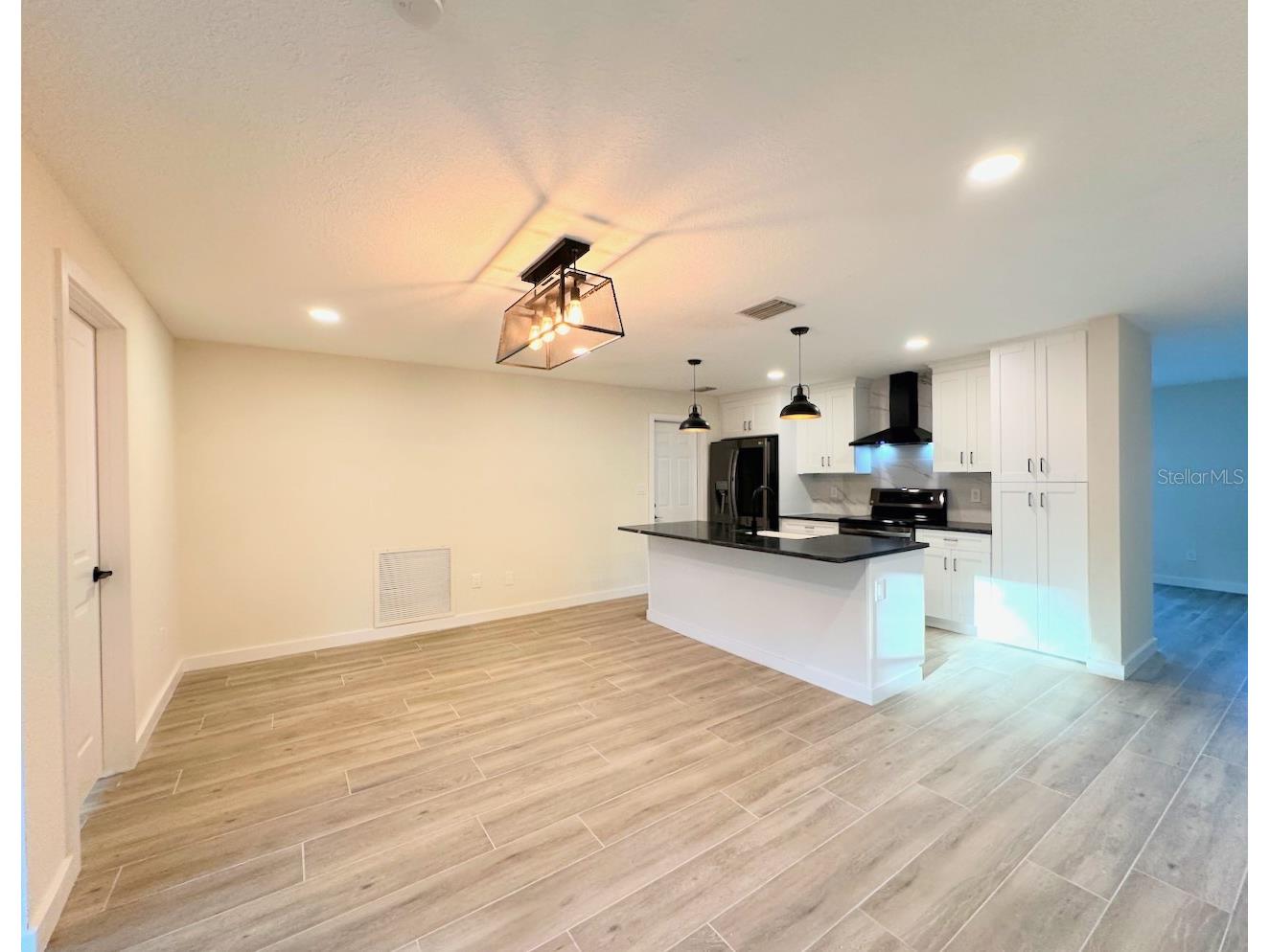 4700 Chancellor Street NE Saint Petersburg FL 33703 TB8450844 image6