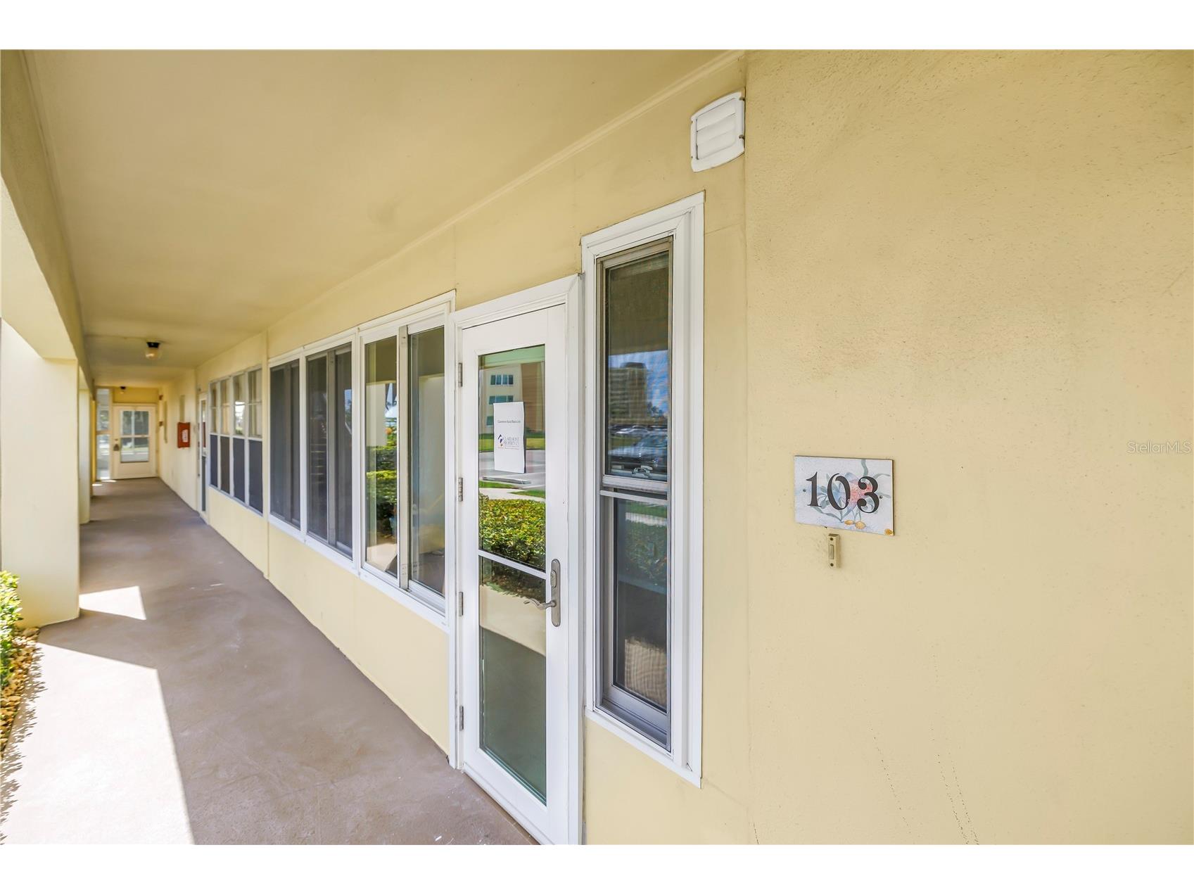 4700 Cove Circle #103 Saint Petersburg FL 33708 TB8493191 image4