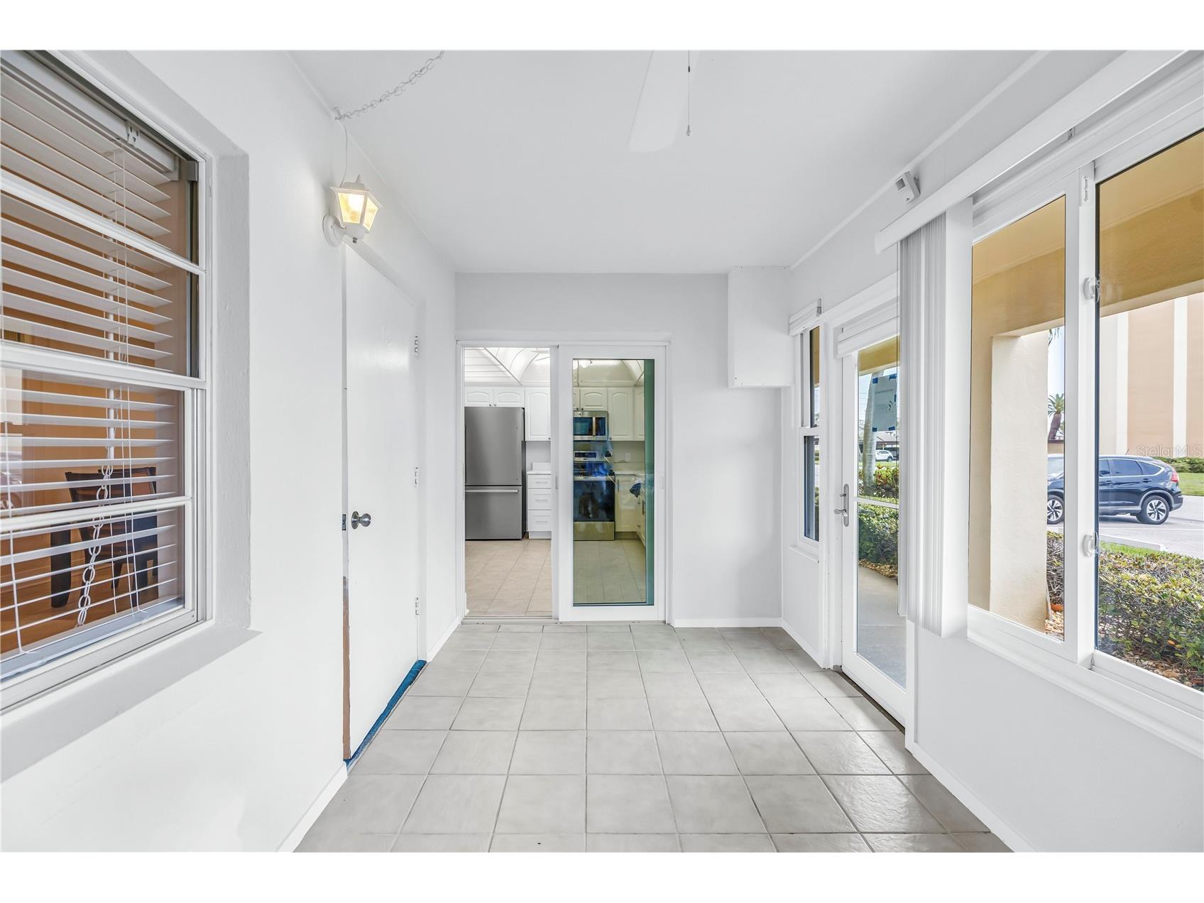 4700 Cove Circle #103 Saint Petersburg FL 33708 TB8493191 image6