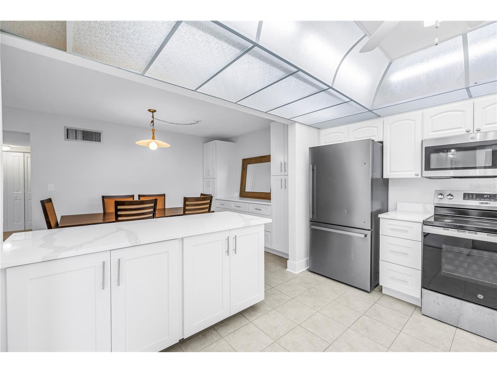 4700 Cove Circle #103 Saint Petersburg FL 33708 TB8493191 image8