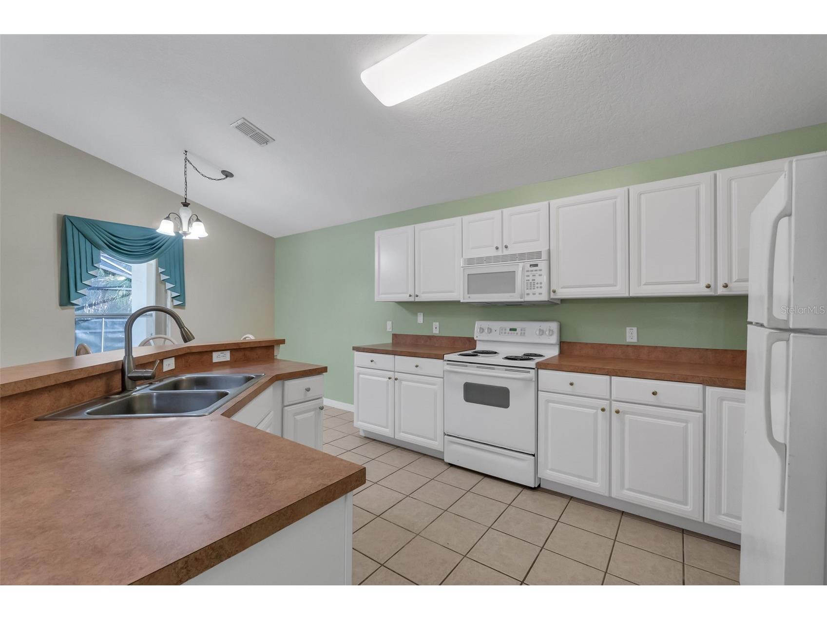 4700 Cumbrian Lakes Drive Kissimmee FL 34746 O6357976 image12