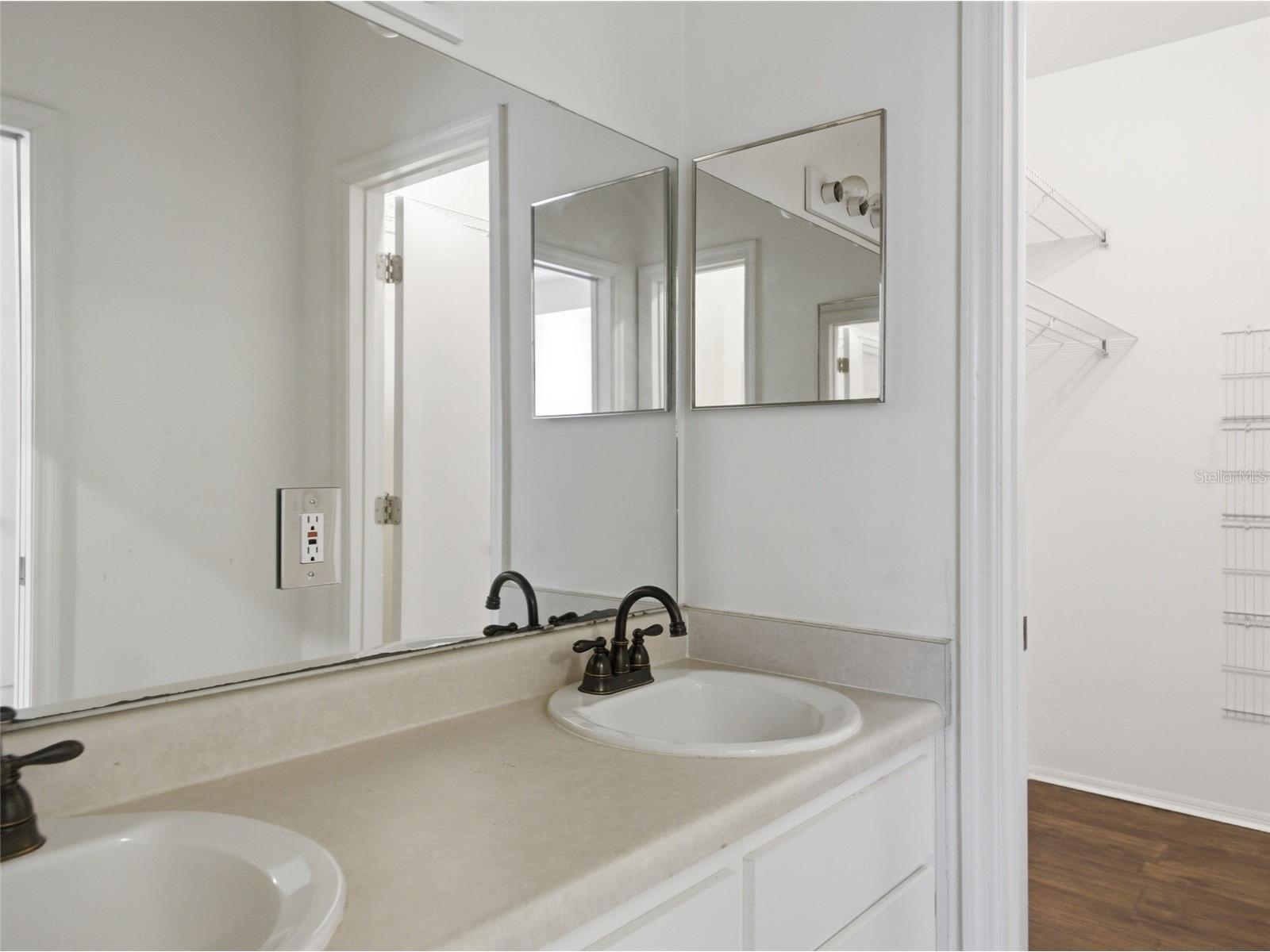 4700 SW Archer Road #D27 Gainesville FL 32608 A4683114 image25