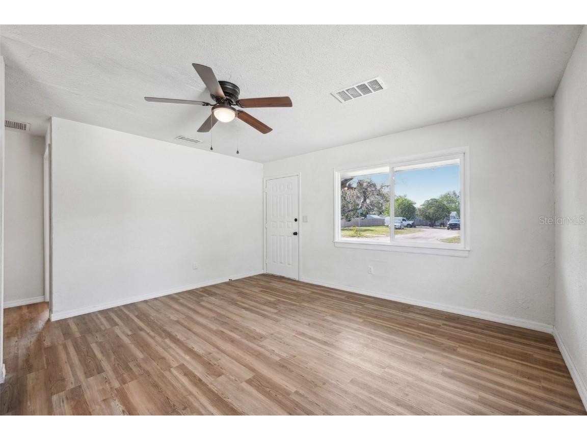 4701 14th Avenue S Saint Petersburg FL 33711 TB8367775 image6