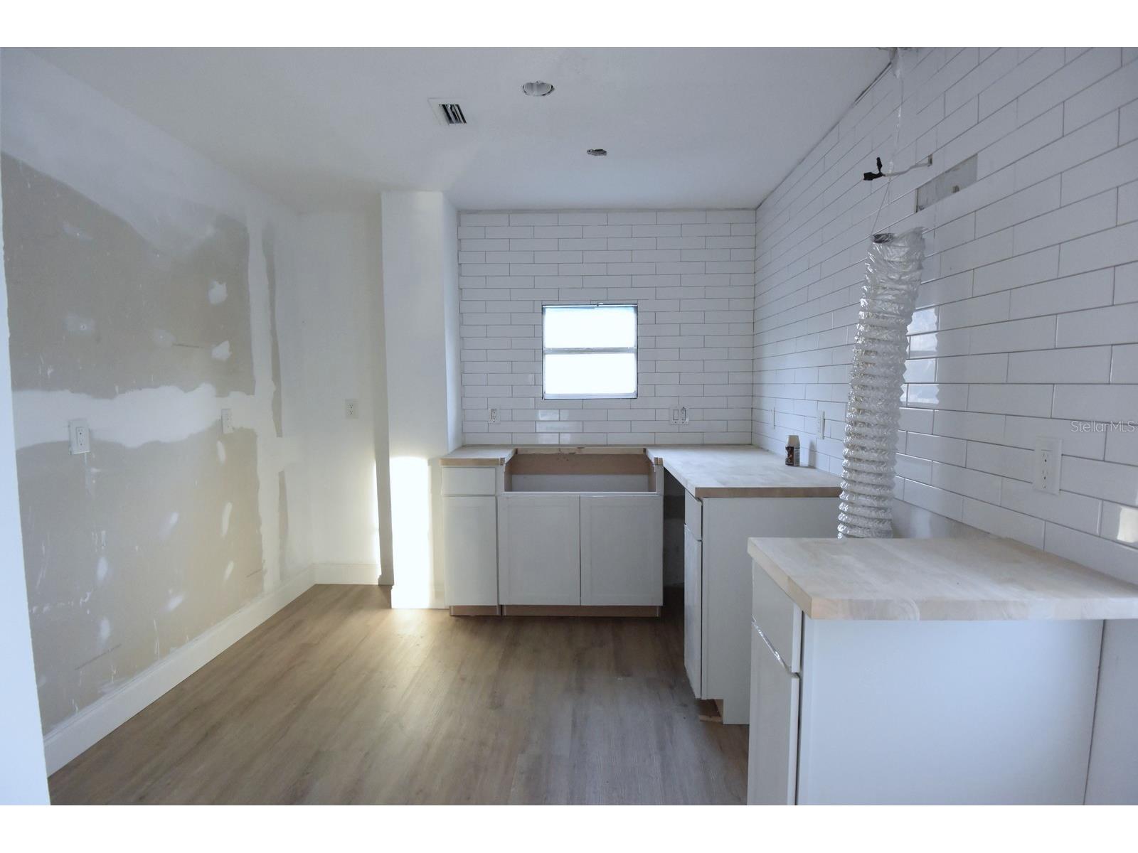 4701 17th Avenue S Saint Petersburg FL 33711 W7882271 image10