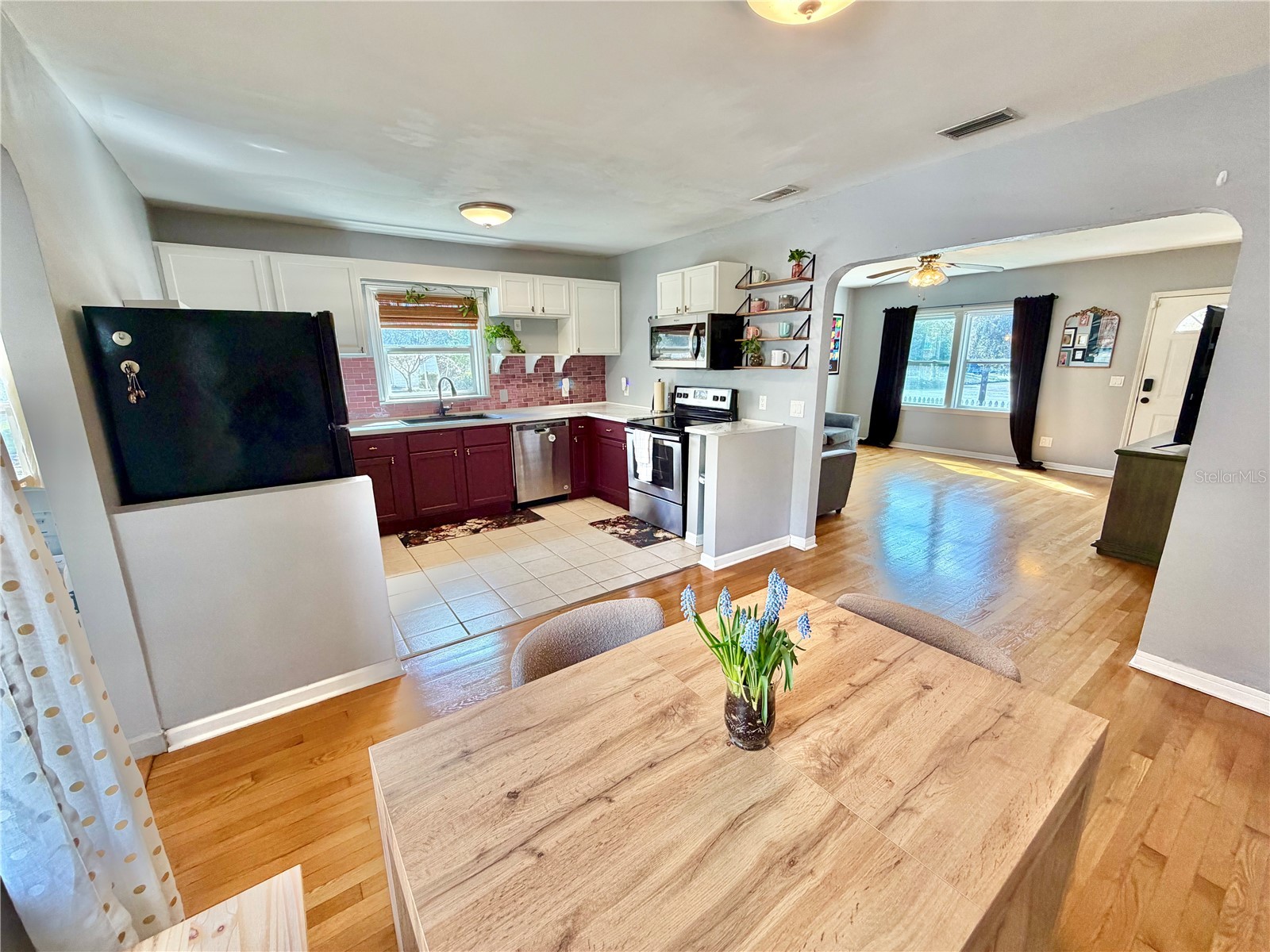 4701 1st Avenue N Saint Petersburg FL 33713 TB8484550 image9