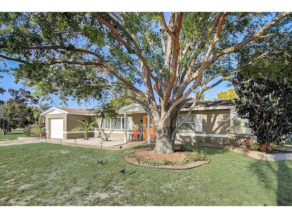 4701 60th Street N Kenneth City FL 33709 U8193188 image1