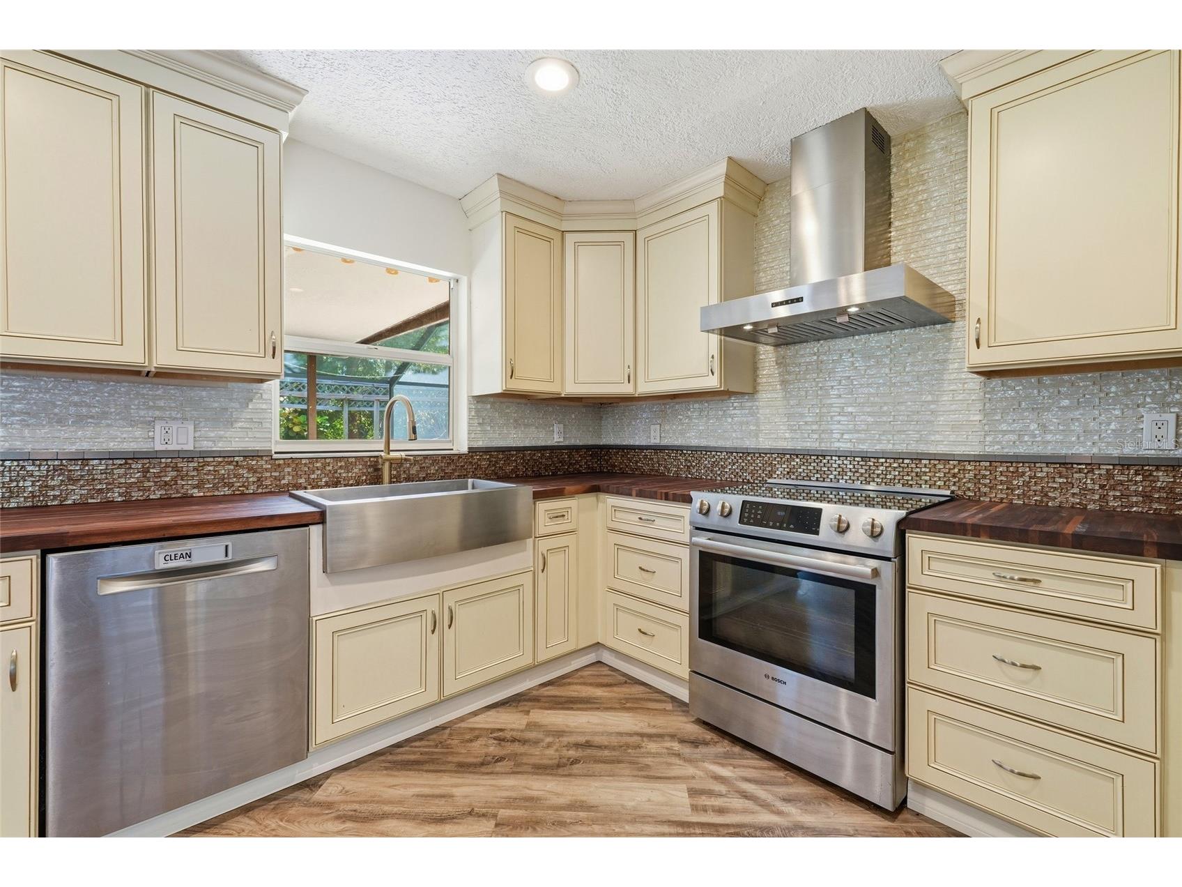 4701 Atlantic Avenue Sarasota FL 34233 A4690001 image13
