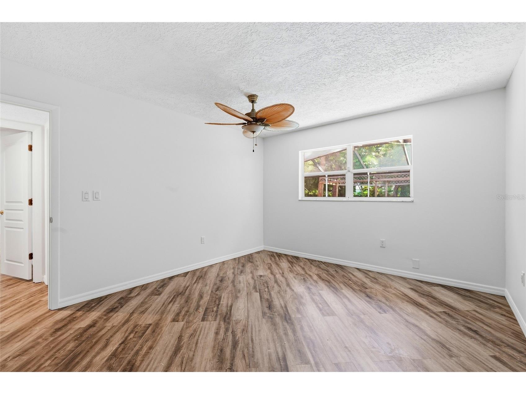 4701 Atlantic Avenue Sarasota FL 34233 A4690001 image23