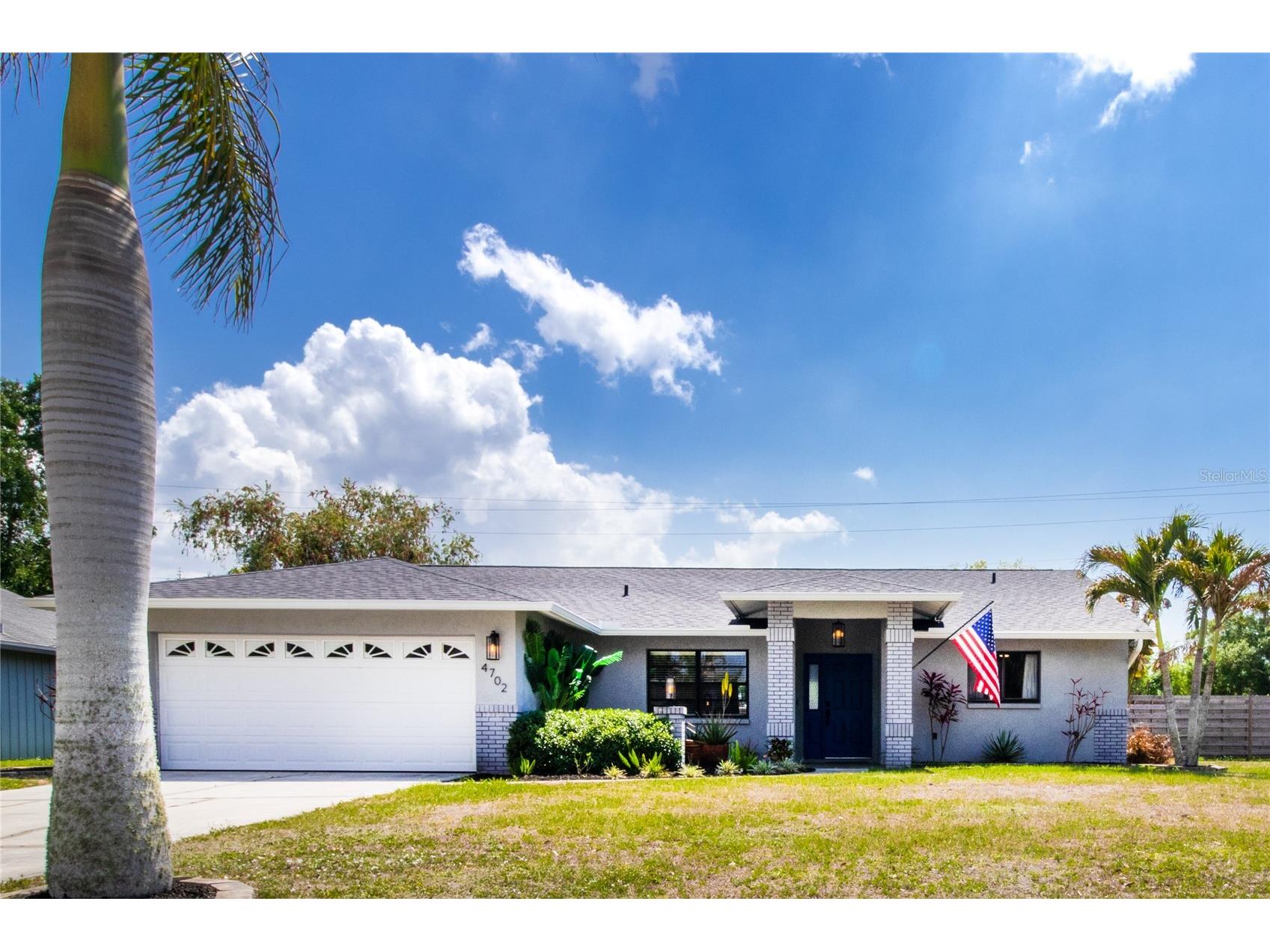 4702 Glenbrooke Terrace Sarasota FL 34243 A4687912 image1