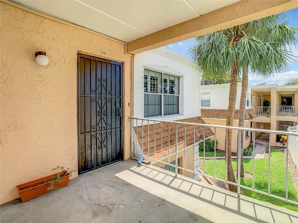 4702 Joseph Court #210 Tampa FL 33614 T3459468 image1