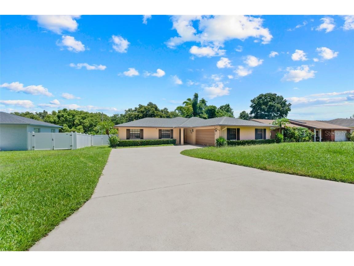 4702 Kimball Court W Lakeland FL 33813 T3546157 image1