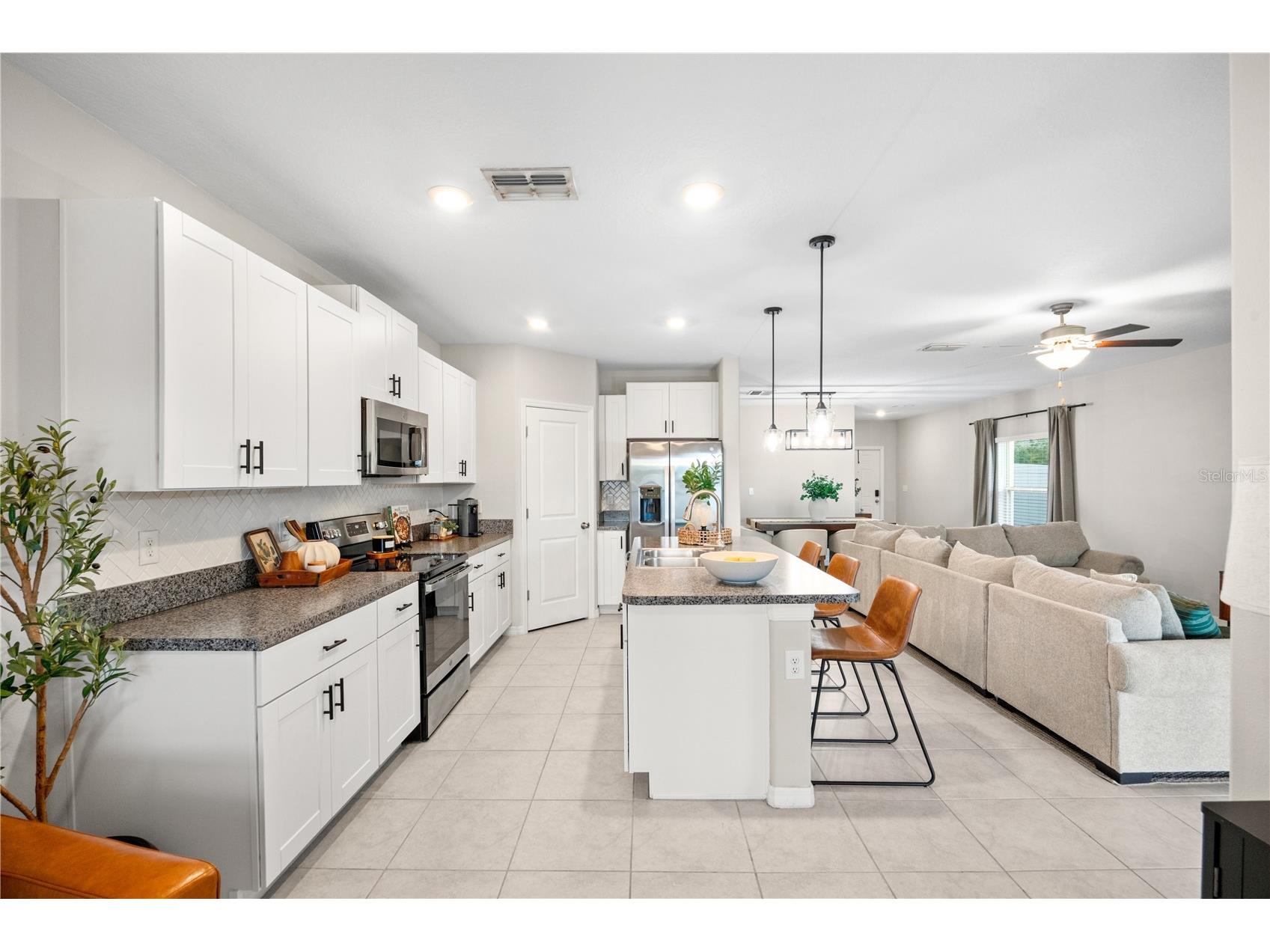 4702 Ron Eddie Place Tampa FL 33619 TB8529099 image18