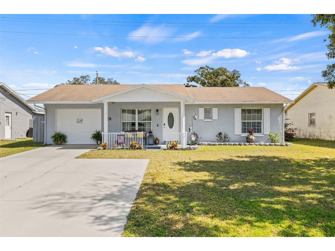 4702 Wisteria Drive Zephyrhills FL 33542 W7862485 image1